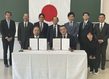 「学生募集における協力連携に関する協定」の調印式